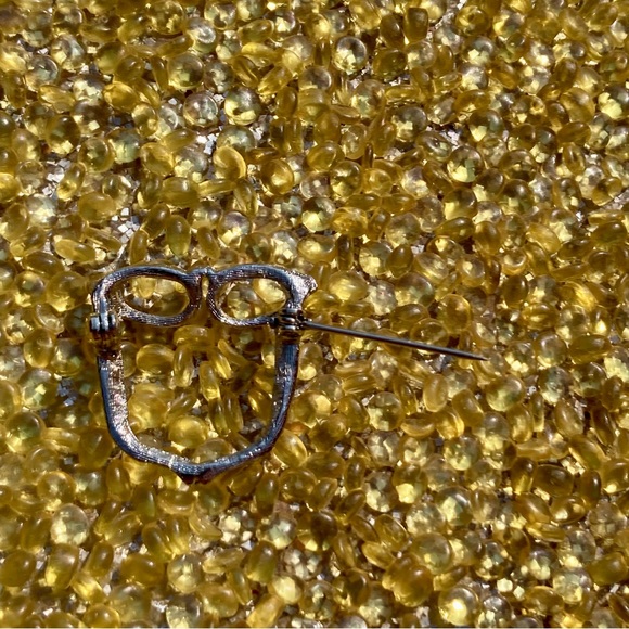 Vintage Eyeglasses Holder Pin - Picture 5 of 6